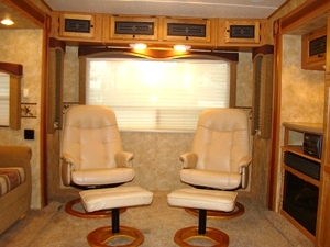 2009 SUNDANCE FIFTHWHEEL MODEL 3300SK BY HEARTLAND FOR SALE