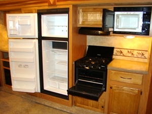 2009 SUNDANCE FIFTHWHEEL MODEL 3300SK BY HEARTLAND FOR SALE