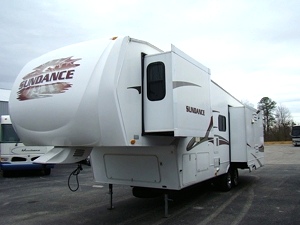 2009 SUNDANCE FIFTHWHEEL MODEL 3300SK BY HEARTLAND FOR SALE