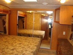 2009 SUNDANCE FIFTHWHEEL MODEL 3300SK BY HEARTLAND FOR SALE