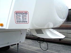 2009 SUNDANCE FIFTHWHEEL MODEL 3300SK BY HEARTLAND FOR SALE
