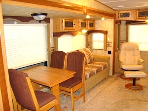 2009 SUNDANCE FIFTHWHEEL MODEL 3300SK BY HEARTLAND FOR SALE